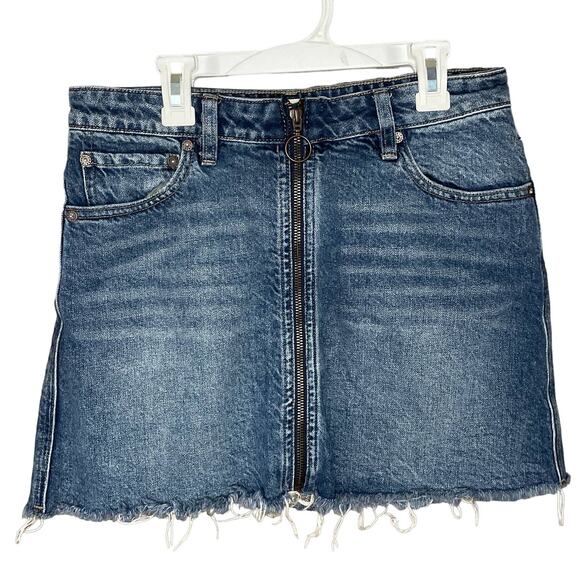 We The Free People Zip It Up Denim Mini Skirt Blue Jean Frayed Hem Size 27 - Picture 1 of 9